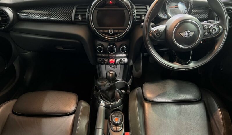 
								2017 MINI Hatch Cooper S Hatch 5-Door full									
