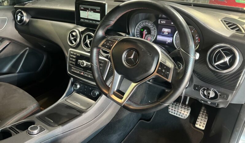 
								2015 Mercedes-Benz A-Class A200 AMG Line Auto full									
