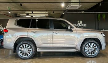 
									2022 Toyota Land Cruiser 300 3.3D ZX full								