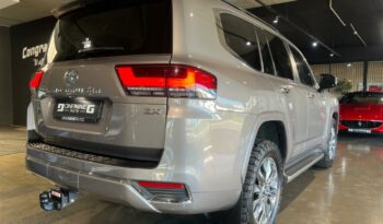 
									2022 Toyota Land Cruiser 300 3.3D ZX full								