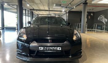 
									2010 Nissan GT-R Black Edition full								