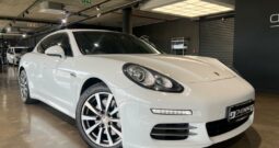 2014 Porsche Panamera 4S