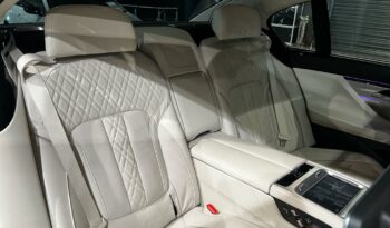 
									2017 BMW 7 Series M760Li xDrive full								