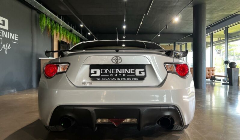 
								2012 Toyota 86 2.0 standard full									