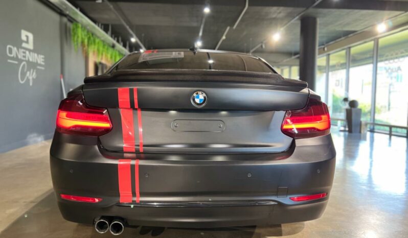 
								2020 BMW 2 Series 220i Coupe Sport Line Shadow Edition full									