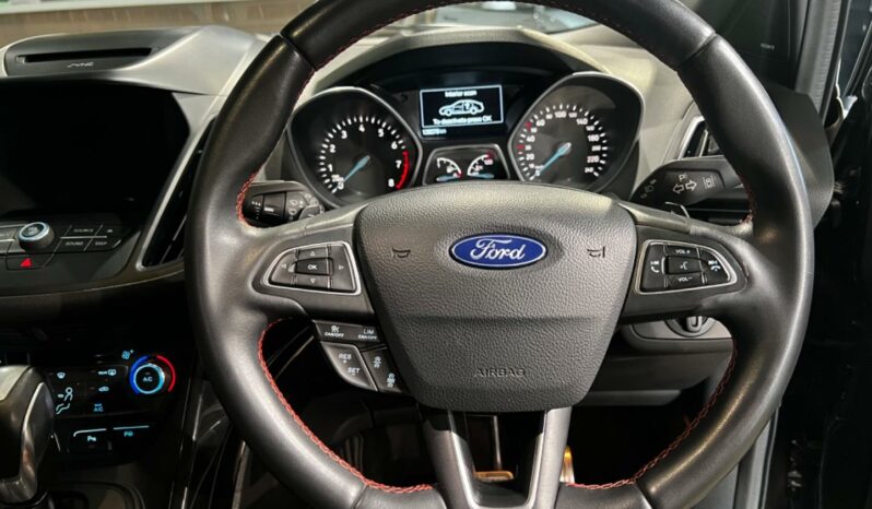 
								2019 Ford Kuga 2.0T AWD ST Line full									