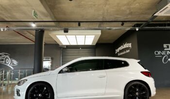 
									2017 Volkswagen Scirocco R full								