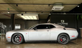 
									2015 Dodge Challenger SRT Supercharged Hemi full								