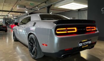 
									2015 Dodge Challenger SRT Supercharged Hemi full								