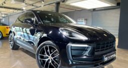 2021 Porsche Macan Macan