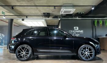 
									2021 Porsche Macan Macan full								