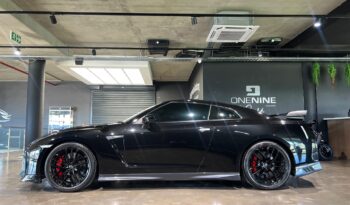 
									2019 Nissan GT-R Black Edition full								