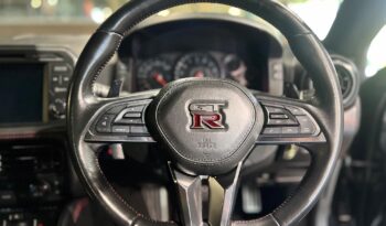 
									2019 Nissan GT-R Black Edition full								