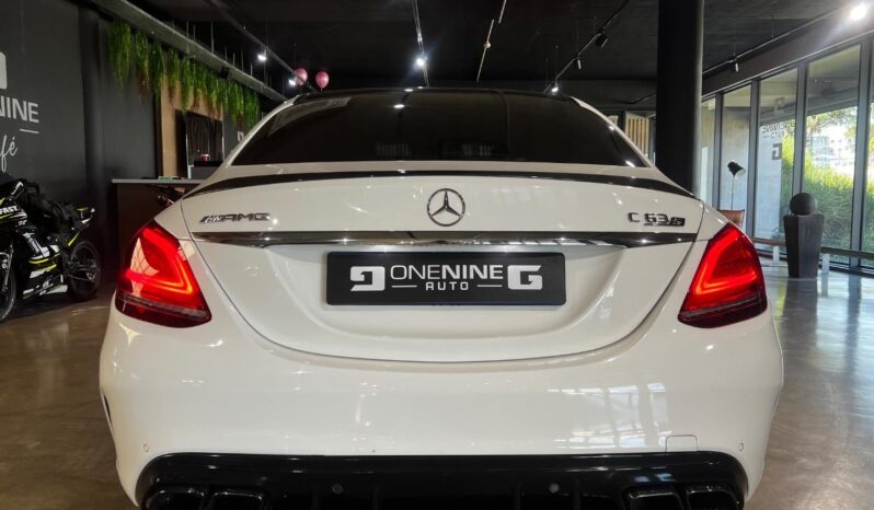 
								2019 Mercedes-AMG C-Class C63 S full									