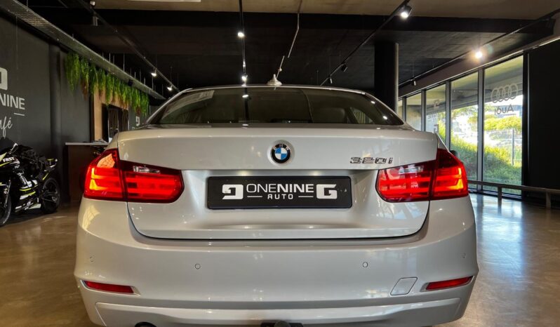 
								2015 BMW 3 Series 320i auto full									
