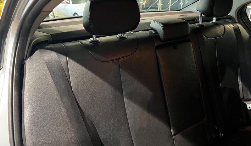 
								2015 BMW 3 Series 320i auto full									