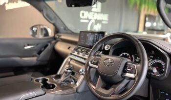 
									2024 Toyota Land Cruiser 300 3.3D ZX full								