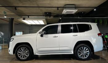 
									2024 Toyota Land Cruiser 300 3.3D ZX full								