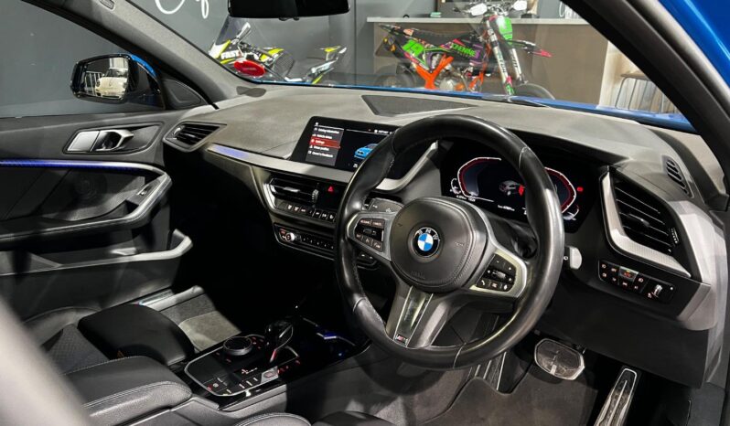 
								2023 BMW 1 Series 118i M Sport full									