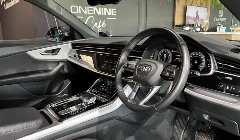 
								2023 Audi Q8 55TFSI Quattro full									