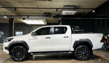 
									2023 Toyota Hilux 2.8GD-6 Double Cab Legend Auto full								