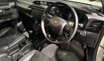 
									2023 Toyota Hilux 2.8GD-6 Double Cab Legend Auto full								