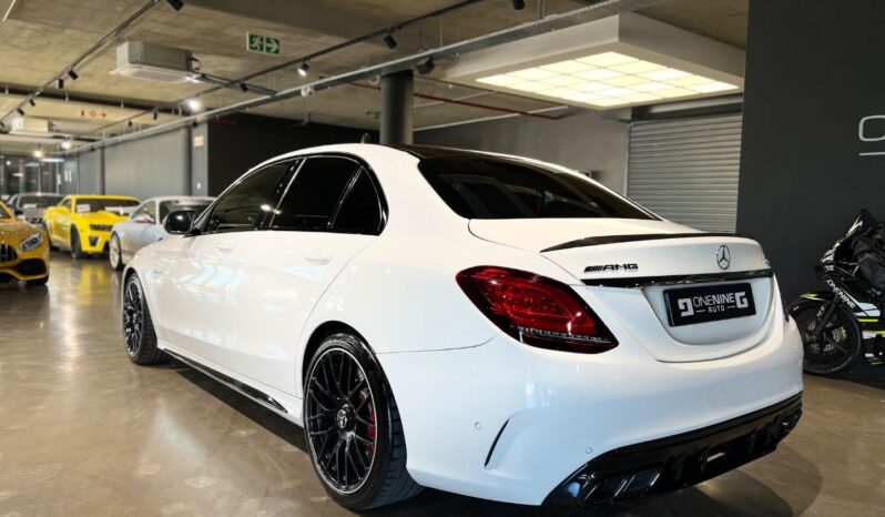 
								2019 Mercedes-AMG C-Class C63 S full									