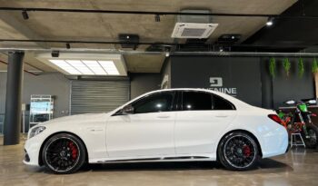 
									2019 Mercedes-AMG C-Class C63 S full								