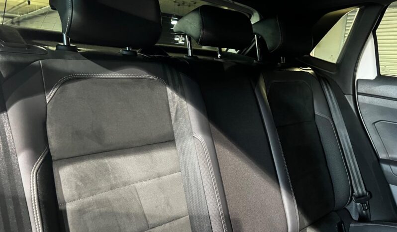 
								2022 Volkswagen Polo GTI full									