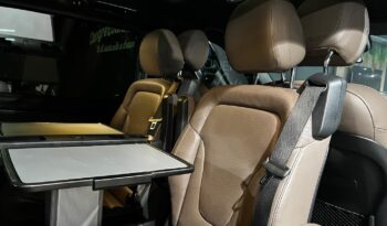
									2022 Mercedes-Benz V-Class V300d Exclusive AMG Line full								