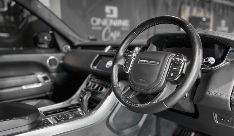 
								2017 Land Rover Range Rover Sport SVR full									