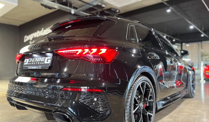 
								2022 Audi RS3 Sportback Quattro full									