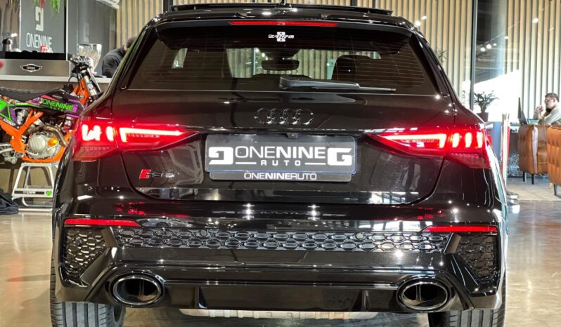 
								2022 Audi RS3 Sportback Quattro full									