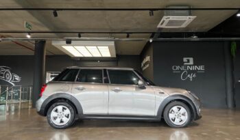 
									2019 MINI Hatch Cooper Hatch 5-Door Auto full								