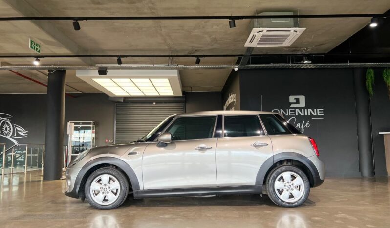 
								2019 MINI Hatch Cooper Hatch 5-Door Auto full									