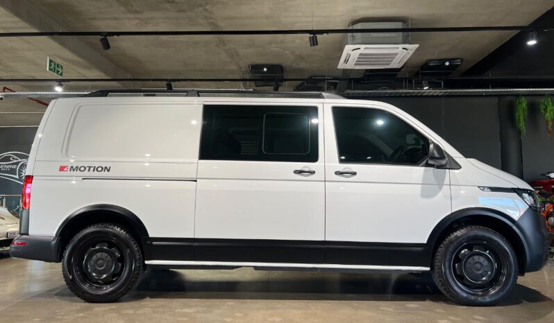 
								2024 Volkswagen Transporter 2.0BiTDI 146kW Crew Bus SWB 4Motion 5-seater full									