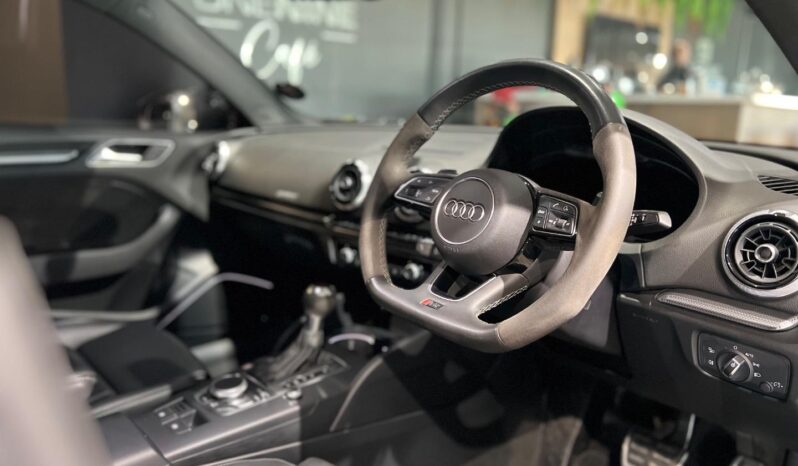 
								2020 Audi RS3 Sedan Quattro full									