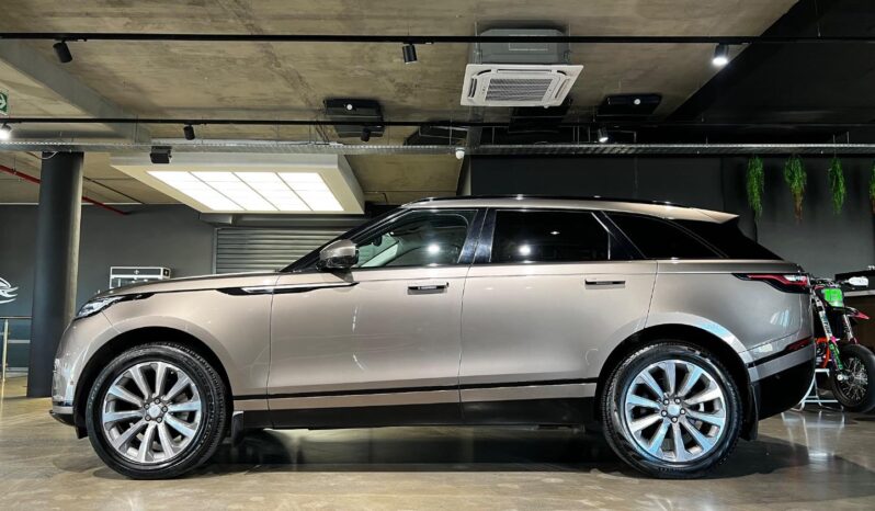
								2017 Land Rover Range Rover Velar D240 SE full									