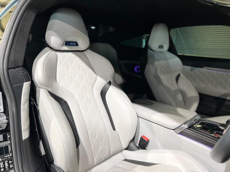 2020 BMW M8 Competition Coupe full