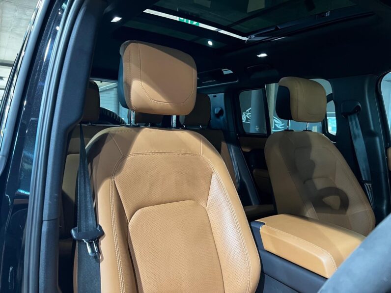 
								2023 Land Rover Defender 110 V8 full									