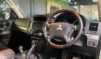 
									2020 Mitsubishi Pajero 3-Door 3.2DI-D GLS full								