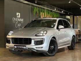 2016 Porsche Cayenne GTS