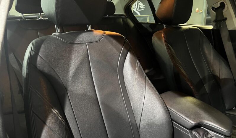 
								2013 BMW 3 Series 320i Luxury Auto full									