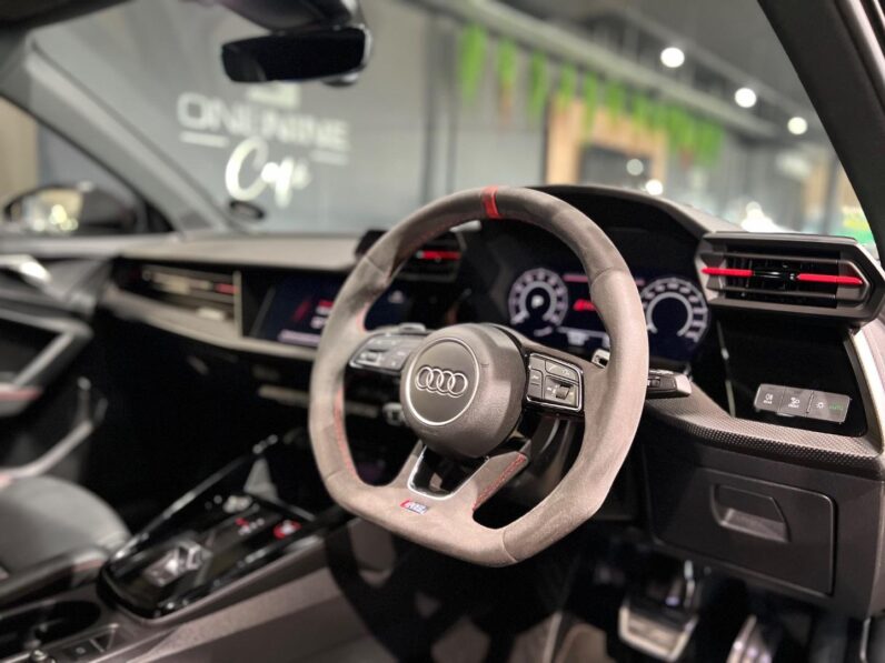 
								2022 Audi RS3 Sportback Quattro full									