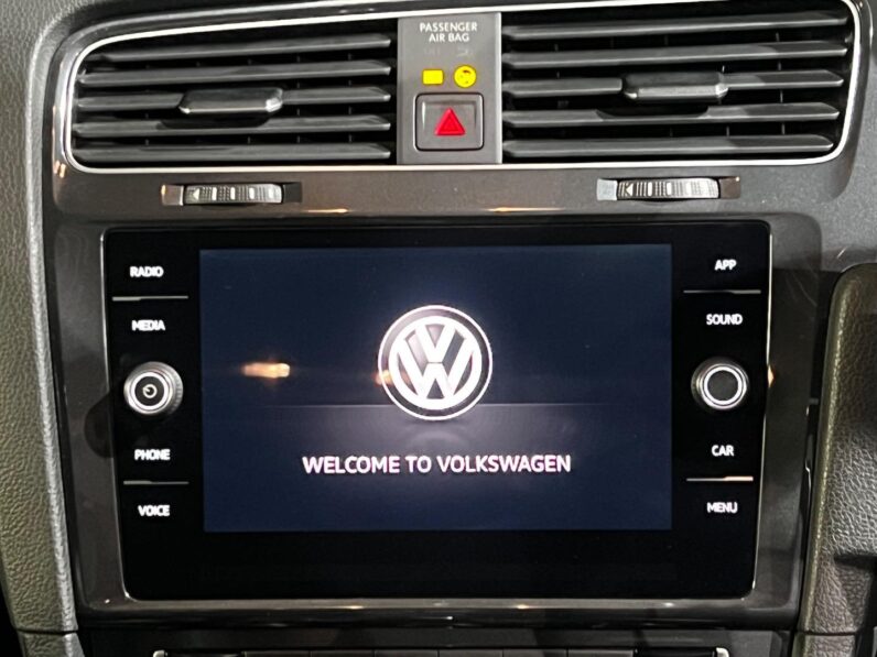 
								2018 Volkswagen Golf 1.4TSI Comfortline full									