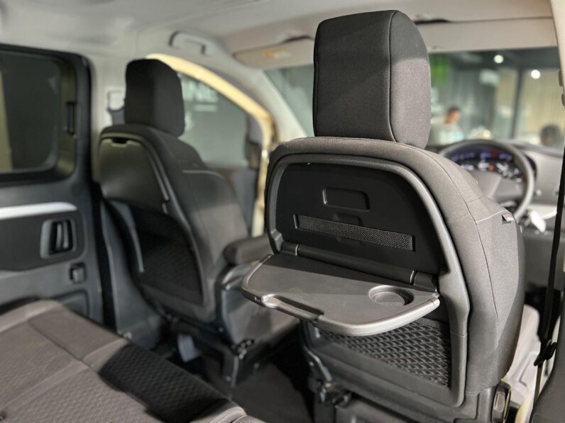 
								2022 Opel Zafira Life 2.0TD Edition full									