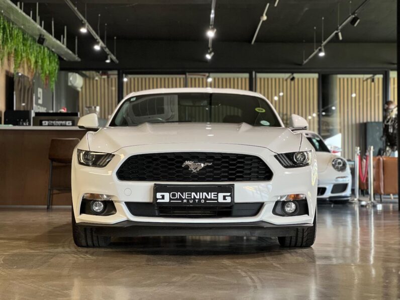 
								2018 Ford Mustang 2.3T Fastback full									