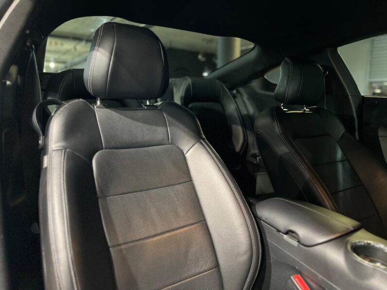 
								2018 Ford Mustang 2.3T Fastback full									