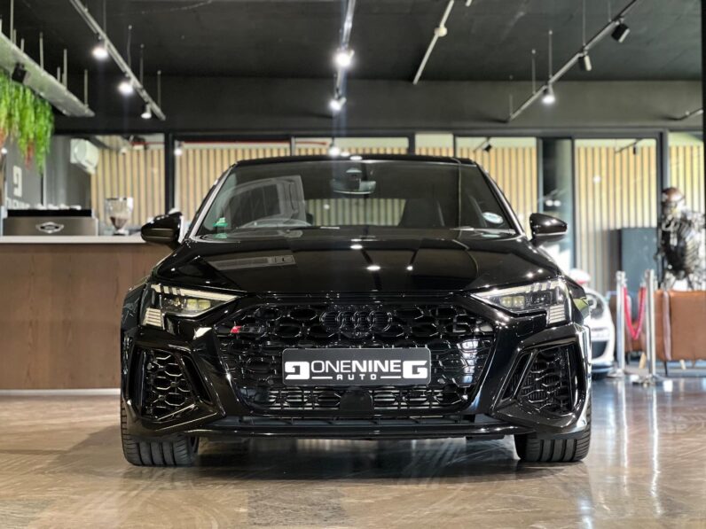 
								2022 Audi RS3 Sportback Quattro full									