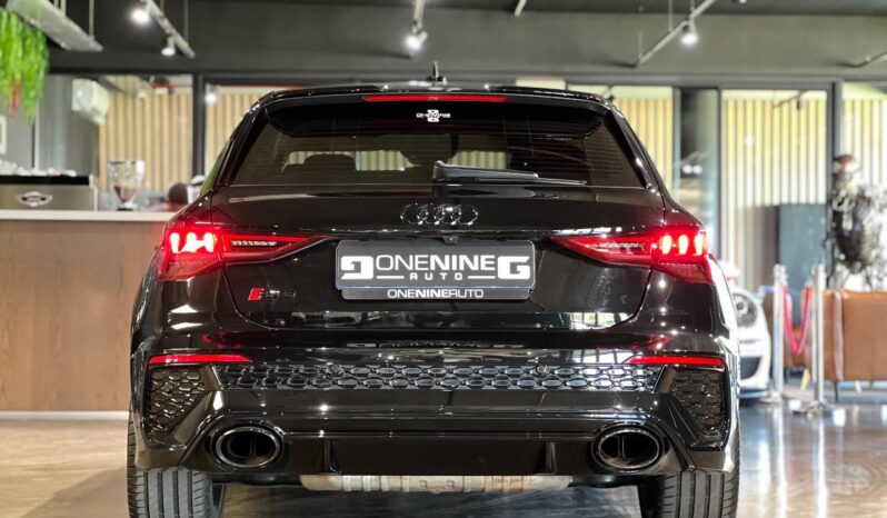 
								2022 Audi RS3 Sportback Quattro full									